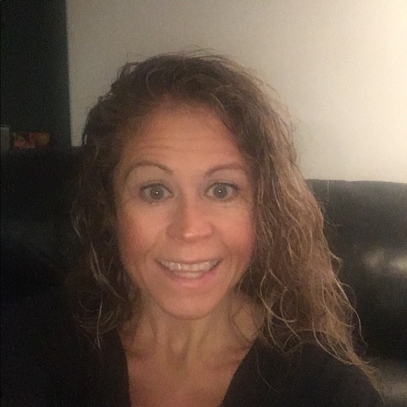 Meet your Posher, Tanya - Picture 1 of 1